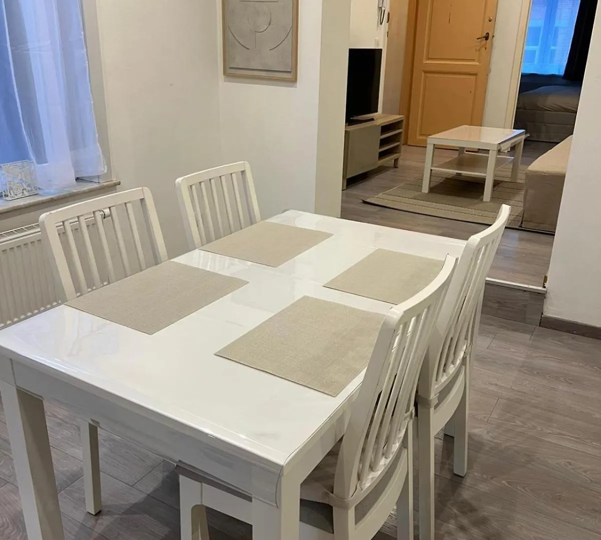 Appartement Confortable Avec Garage Premier Etage Sans Terrasse Bruxelles