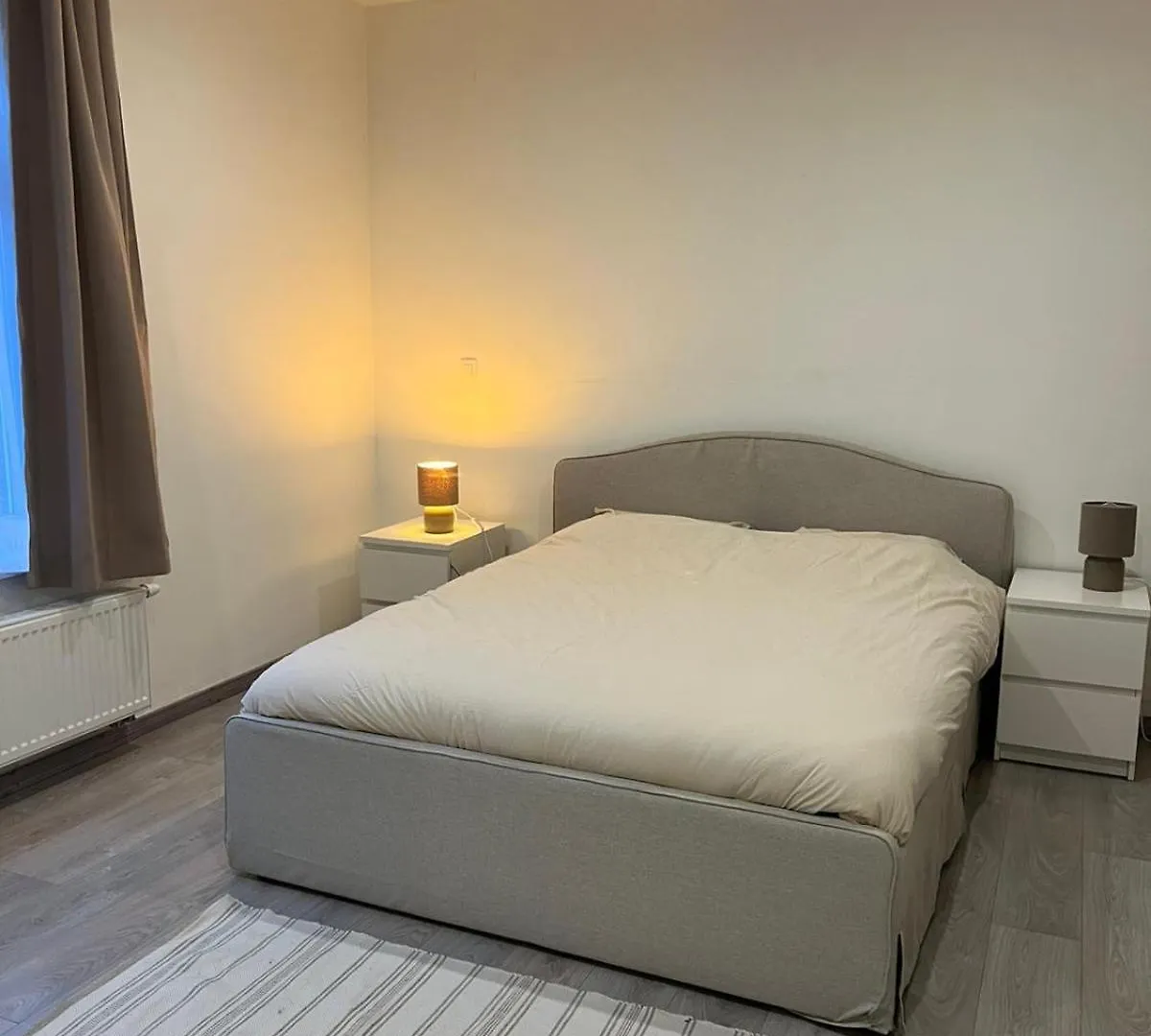 Apartment Appartement Confortable Avec Garage Premier Etage Sans Terrasse Brussels Belgium